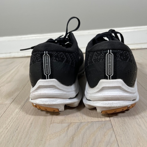 Mixuno wave rider 22 women’s  running shoes size 9.5 pre owned. - Picture 4 of 7